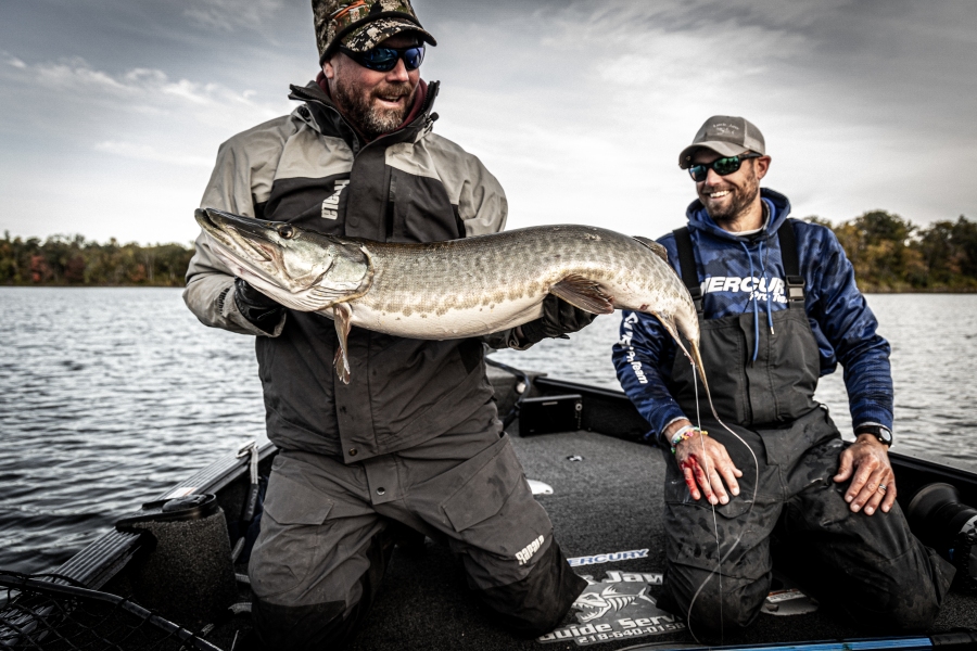 VIDEO PODCAST: Dealing with Trespassers, Muskie Tips and Getting Ready For Ice Fishing.